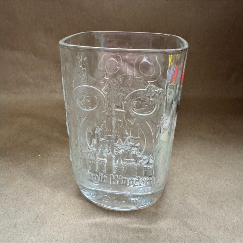 2 x 2000 McDonalds Walt Disney World Magic & Animal Kingdom Celebration Glasses. - Picture 5 of 13